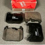 MINI F54 FREN BALATASI ÖN 14-21 TRW 34106884224