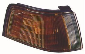 SİNYAL LAMBASI SAĞ 90-94 MAZDA 323 DEPO B45551060A