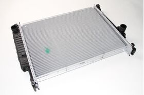 SU RADYATÖRÜ 05-12 BMW E81 KALE 17117788903