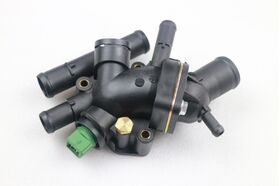 TERMOSTAT 99- OPEL VIVARO A BSG 4404305