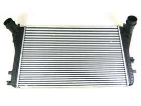 TURBO RADYATÖRÜ 05- VW PASSAT BEHR 3C0145805AK