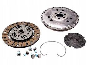 DEBRİYAJ SETİ 84-97 VW GOLF3, VENTO LUK 027198141X