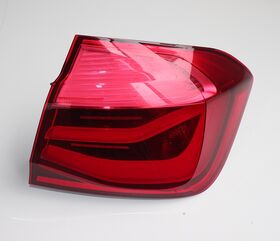 STOP LAMBASI SAĞ DIŞ BMW F30 OEM 63217369118