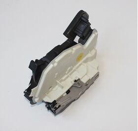 KAPI KİLİDİ ARKA İÇ L 13/- VW GOLF7 BTAP 5K4839015Q