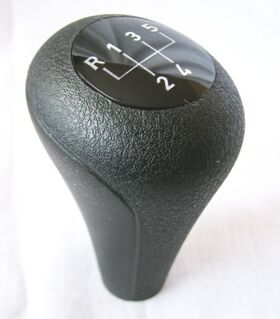 VİTES TOPUZU PLASTİK 83-05 BMW E30 BSG 25111434495