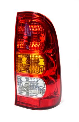 STOP LAMBASI SAĞ 06-08 TOYOTA HILUX DEPO 815510K030